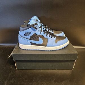 Air Jordan 1 Mid Men's Size 11